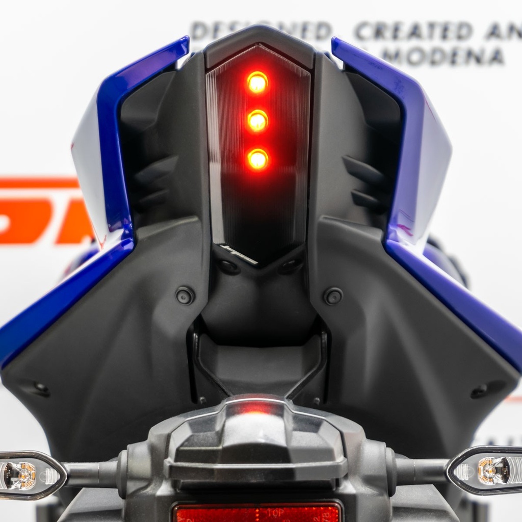 [JPFPYA001-003] Jetprime Race Rear Light for Yamaha YZF-R7 - image 1