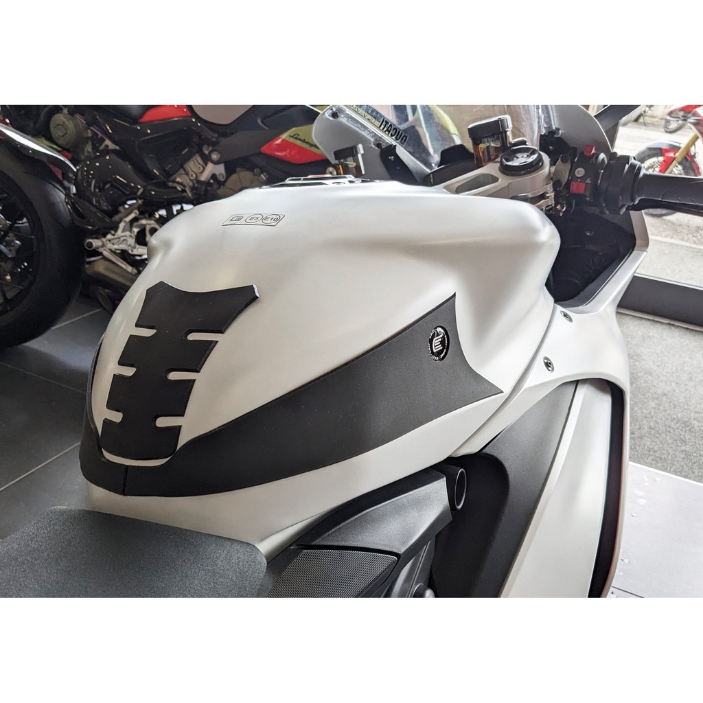 [WRAPDUC002-001] Eazi-Grip Silicone Wrap-Around Tank Grip for Ducati Panigale V2 - image 3