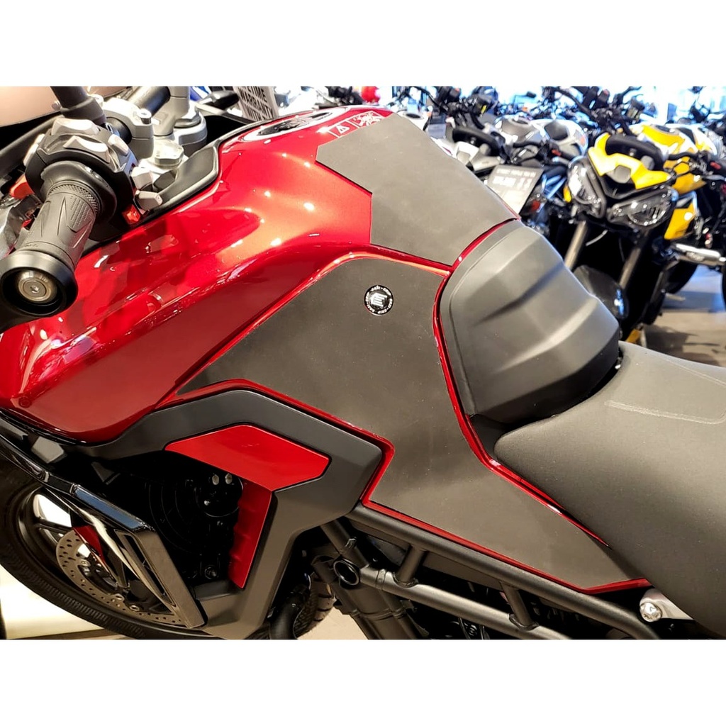 [WRAPTRI006] Eazi-Grip Silicone Wrap-Around Tank Grip for Triumph Tiger 900 - image 1