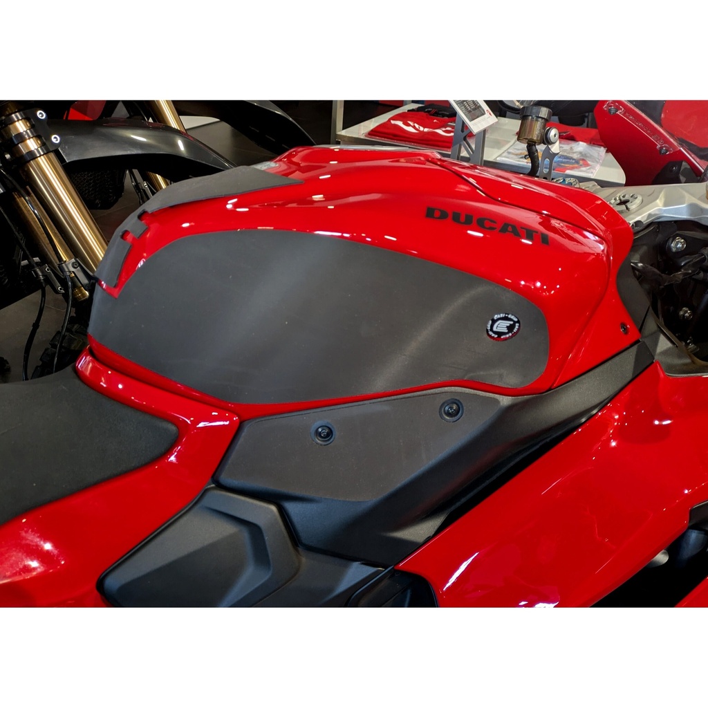 [WRAPDUC005] Eazi-Grip Silicone Wrap-Around Tank Grip for Ducati Panigale V2 - image 1