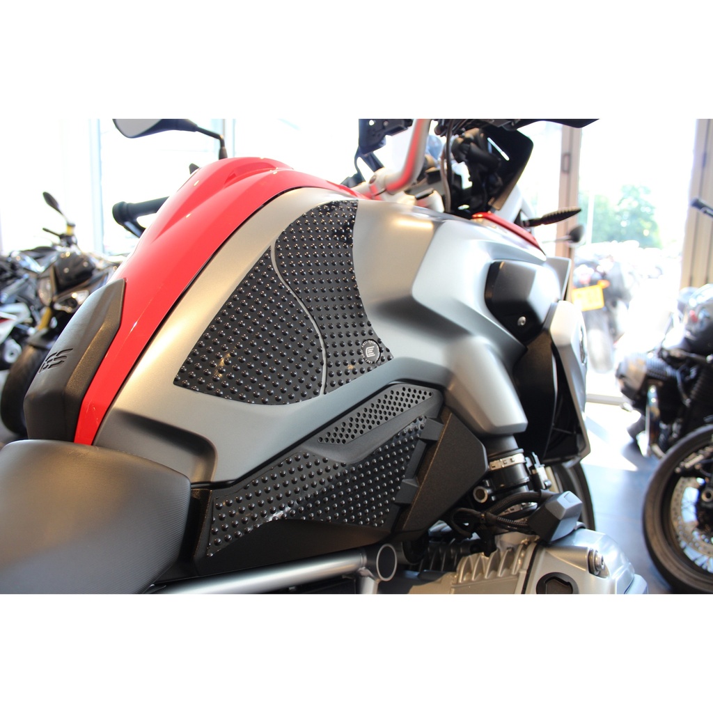[EVO119BL] Eazi-Grip EVO Tank Grips for BMW R1200GS, clear or black (Black) - image 1